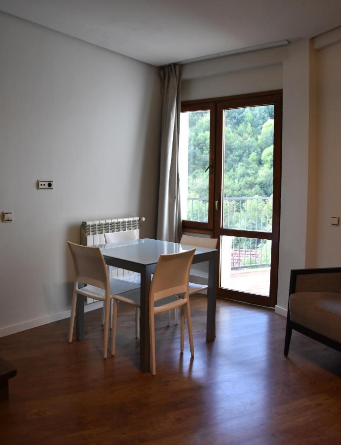 Hotel Y Apartamentos Snoe Isaba Zewnętrze zdjęcie