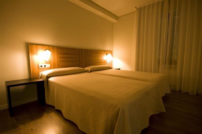 Hotel Y Apartamentos Snoe Isaba Zewnętrze zdjęcie