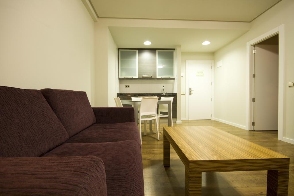 Hotel Y Apartamentos Snoe Isaba Zewnętrze zdjęcie