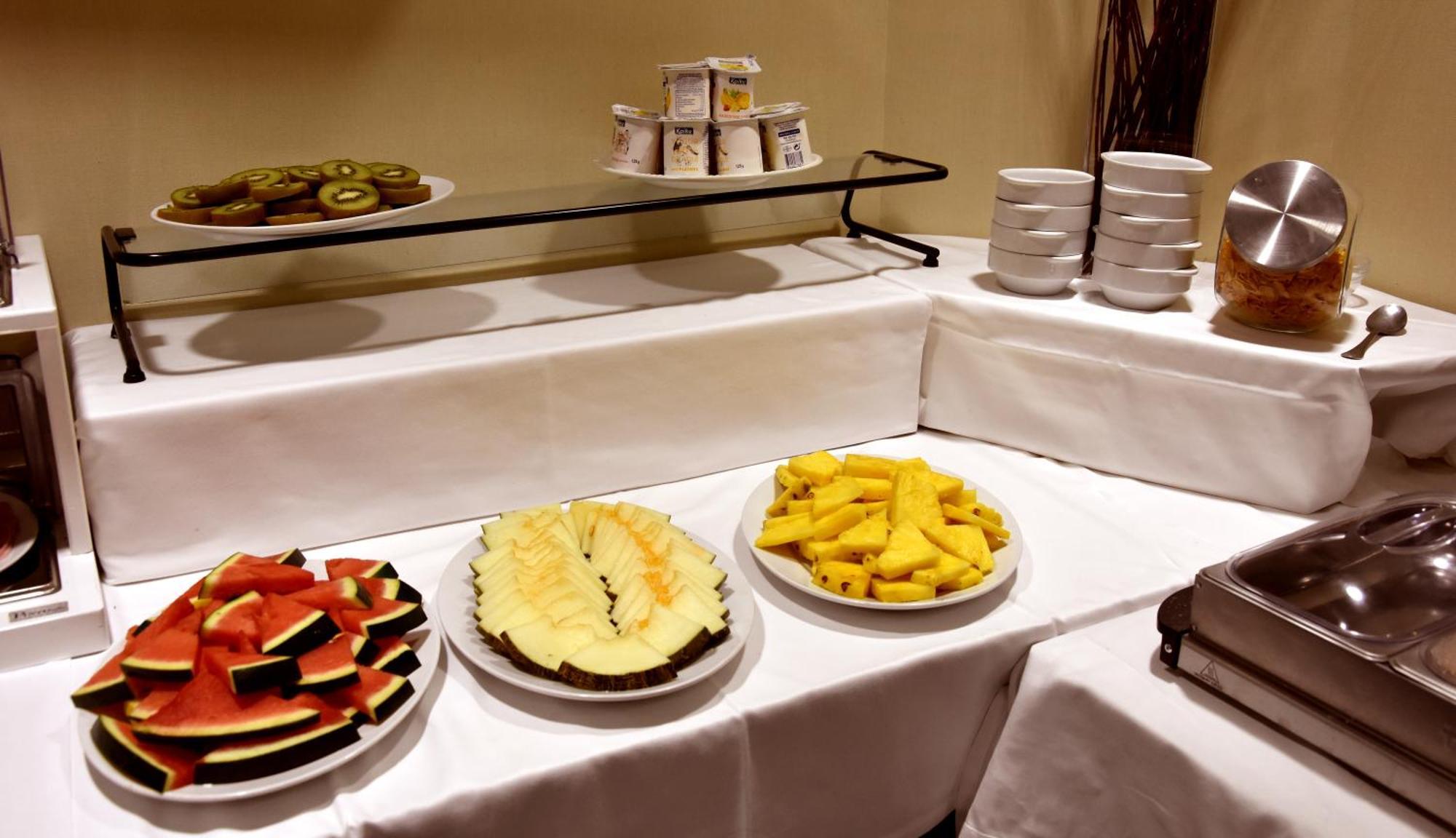 Hotel Y Apartamentos Snoe Isaba Zewnętrze zdjęcie