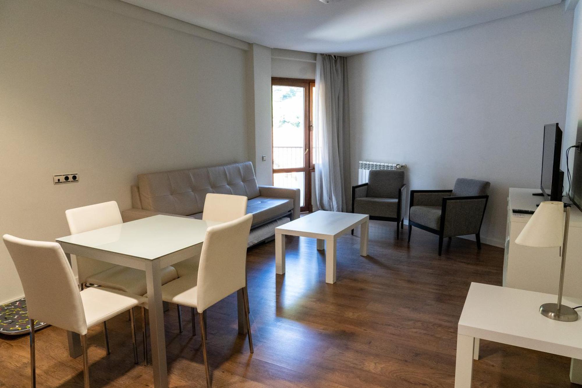 Hotel Y Apartamentos Snoe Isaba Zewnętrze zdjęcie