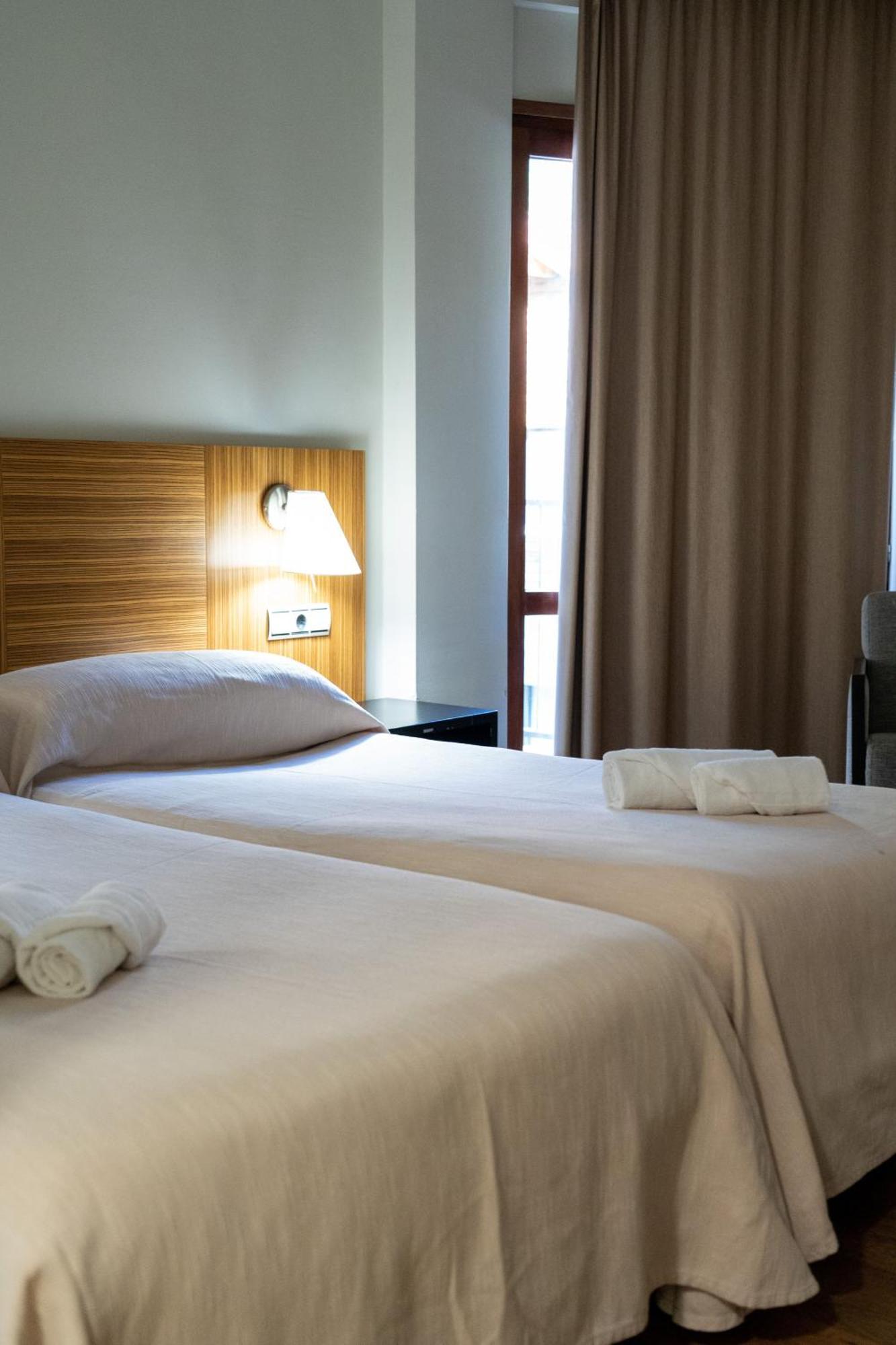 Hotel Y Apartamentos Snoe Isaba Zewnętrze zdjęcie